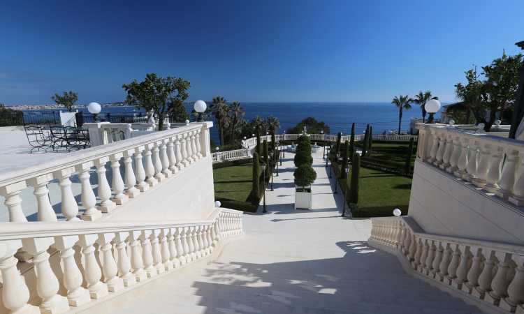 Gallery Cannes doorstep villa 29m 2