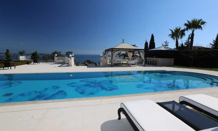 Gallery Cannes doorstep villa 29m 24